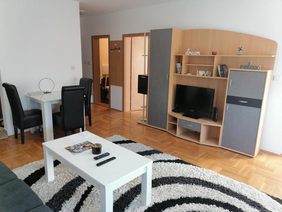 Centar S Apartman Ni Kültér fotó